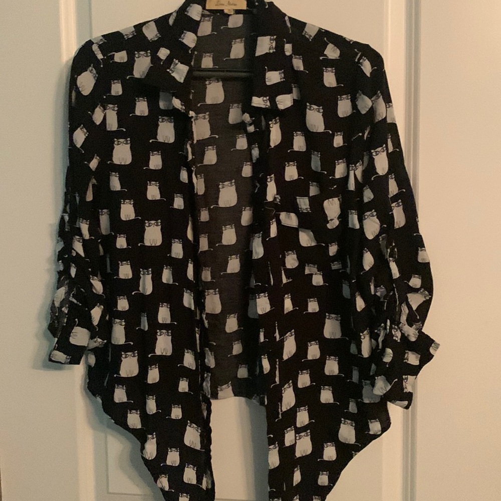 cute cat button down that ties at the bottom